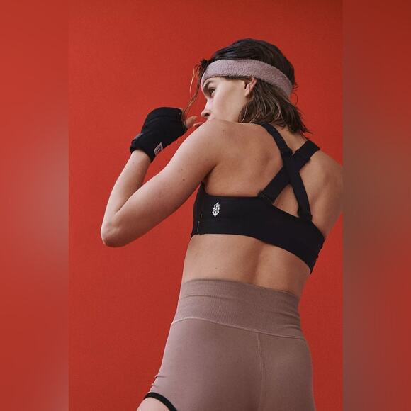 Free People Movement Make A Move Sports Bra black OB993501 - Picture 3 of 8